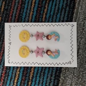 Vintage Childrens Dangle Plastic Clip Earrings Sun Moon & Star